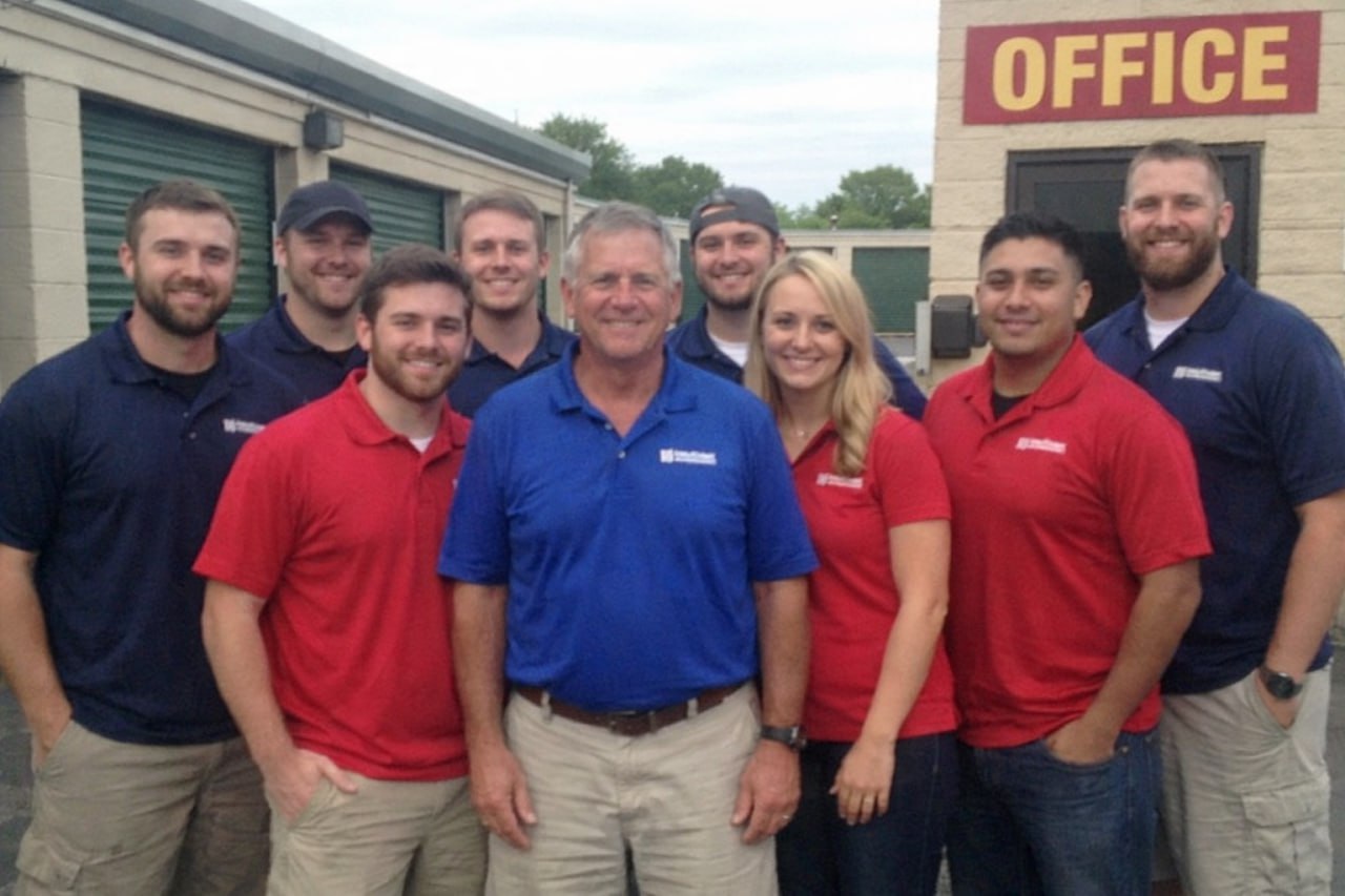 Water damage restoration professionals in Florence-Graham, CA